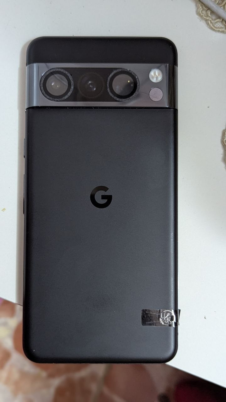 للبيع: Google Pixel 8 Pro (أخو الجديد - نسخة أمريكية) 🇺🇸
يا شباب، جهاز بكسل 8 برو (Google Pixel 8 Pro) نظافة 100% للبيع.
الذاكرة: 256 غيغابايت (أعلى من الـ 128).
الاستخدام: أسبوعين فقط، الجهاز مابيه ولا شخط وفعلياً "جديد".
الملحقات: وياه كفر حماية + لاصق حماية للشاشة (شادة عليه من أول يوم).
المميزات: النسخة الأمريكية الأصلية، معروفة بقوة الأداء واستقرار التحديثات.
الجهاز لوز وجاهز للاستخدام ومابيه أي نقص.
السعر: 625 الف
المكان: بغداد - الكفاح
للتواصل: ***********
