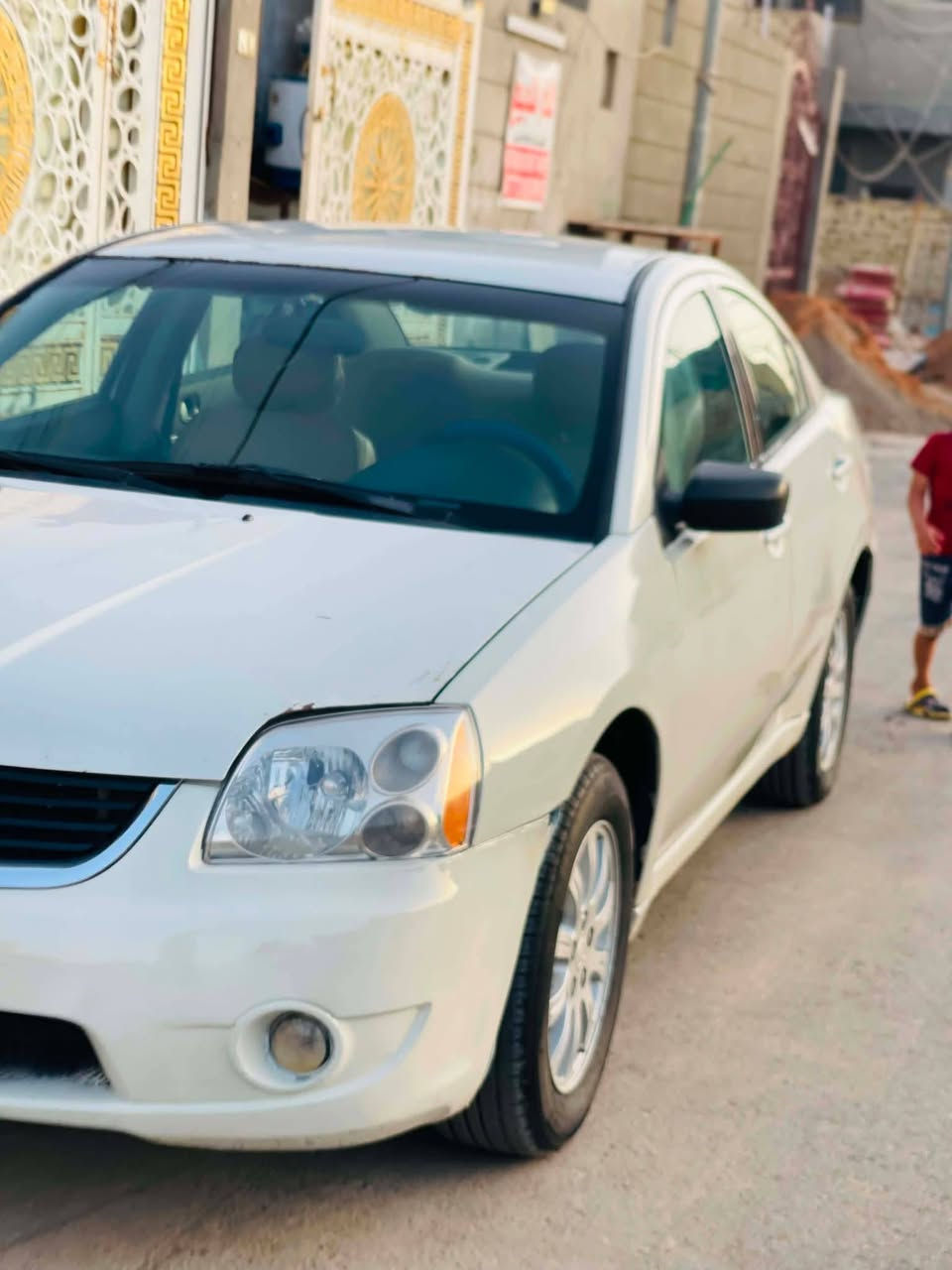 مستعجل على البيع 
متسيبوشي كلنت 2007 وارد امريكي باسمي تحويل ثاني رقم بغداد حادثها قطع صبغ ابيع مصبوغه حزام مكينة كير جديد من كوريا قبل اقل السنه شادهن #تبريد ثلج طخم تاير باتري جديد السيارة خير من الله مكان السيارة الديوانية 
#السعر 60 وبيها مجال للاتصال ***********
***********
