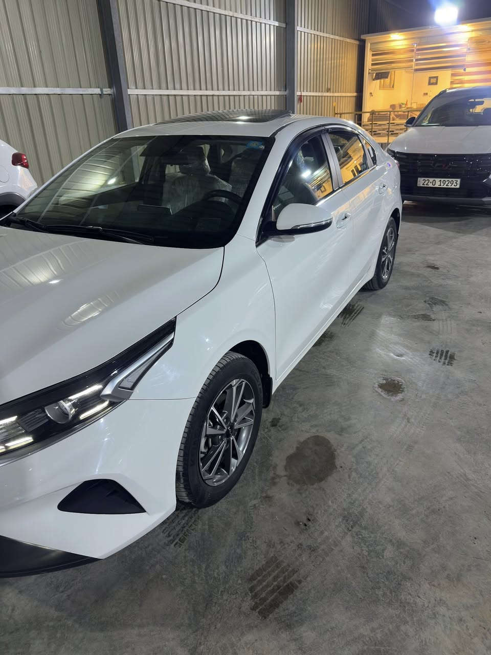 اللهم صل ع محمد وال محمد
فول مواصفات فتحه سقف مري شفط ٥ ويل كل داخل لونين تبريد قطعتين محرك ١٦٠٠
مكفوله من الصبغ والتبديل بيه بارد ع كد شبر  
مكان السياره واسط الزبيديه
السياره ماشيه ٤٧ الف جديده بمعنى الكلمه وماناقصها شي بستر الله
السعر ١٧٥$ وبيه مجال لشراي
***********
