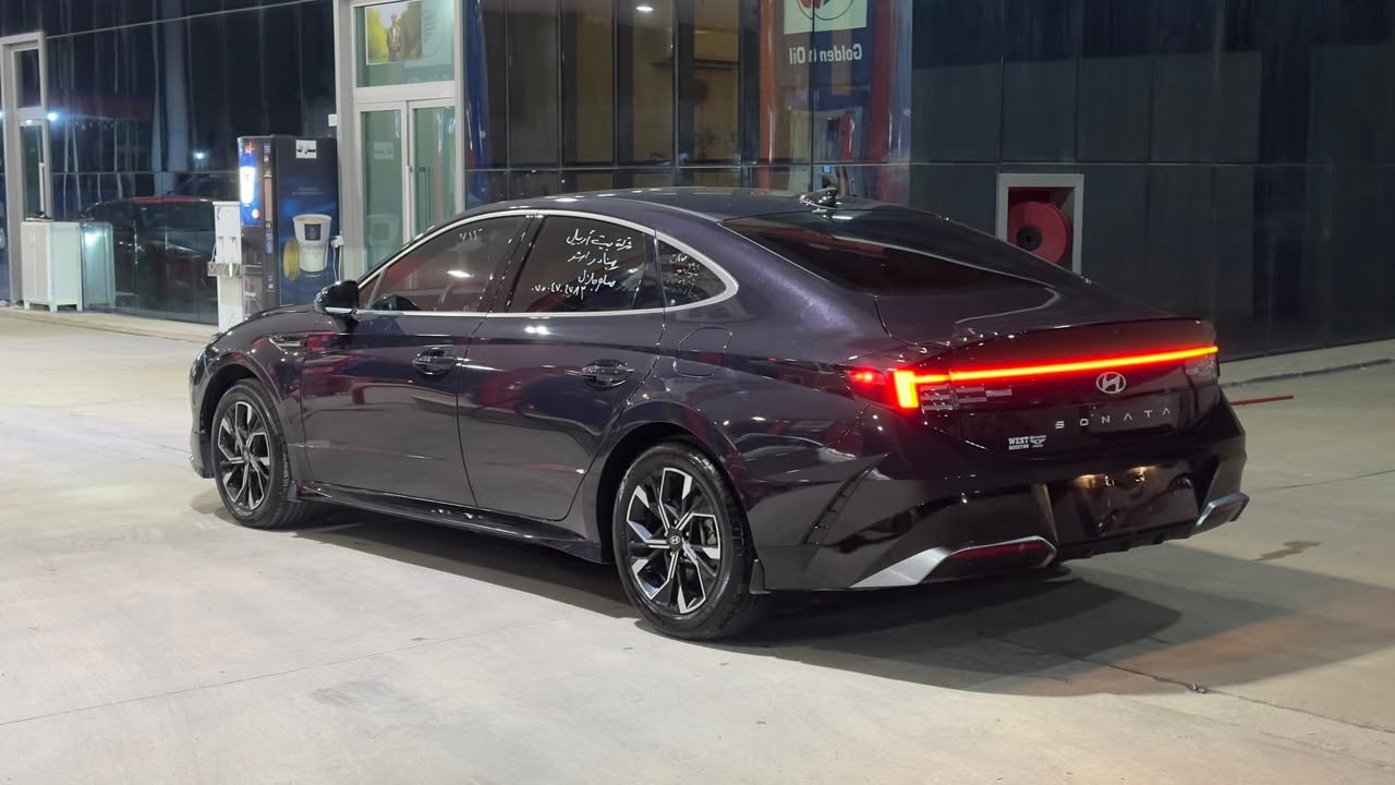 Sonata 2024
ضررها حيل خفيف 
بس بونيد صبغ بدون دواخل بدون ايرباك 
سعرها ١٦٨$و بي مجال 
رقم موباييل :***********
سيارة موجود بالاربيل شارع ١٠٠م داخل معارض
