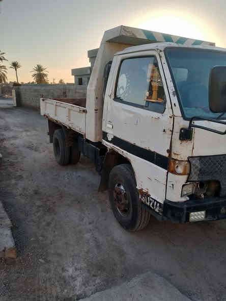 سلام عليكم 
ازوزه قلاب للبيع المكان بغداد التاجي اي استفسار *********** بي واتساب
