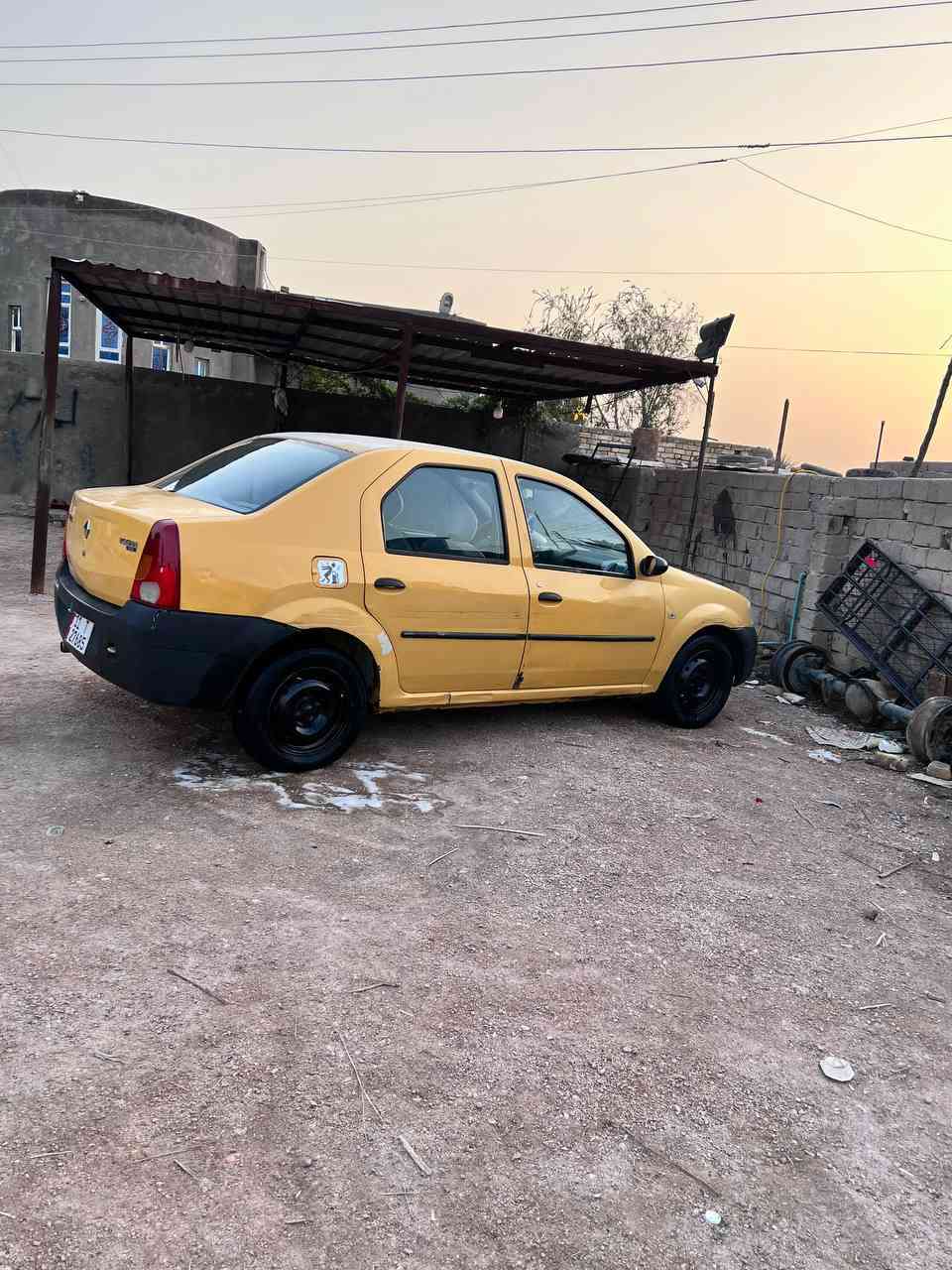 رينو للبيع 2010
مكينه وكير مكفول
حداديه جديده
كهربائيات كلها شغاله 
سنويه جديده لل 29 ورقم انكليزي جديد
مصفره  ب اسمي مكان السماوة
***********
