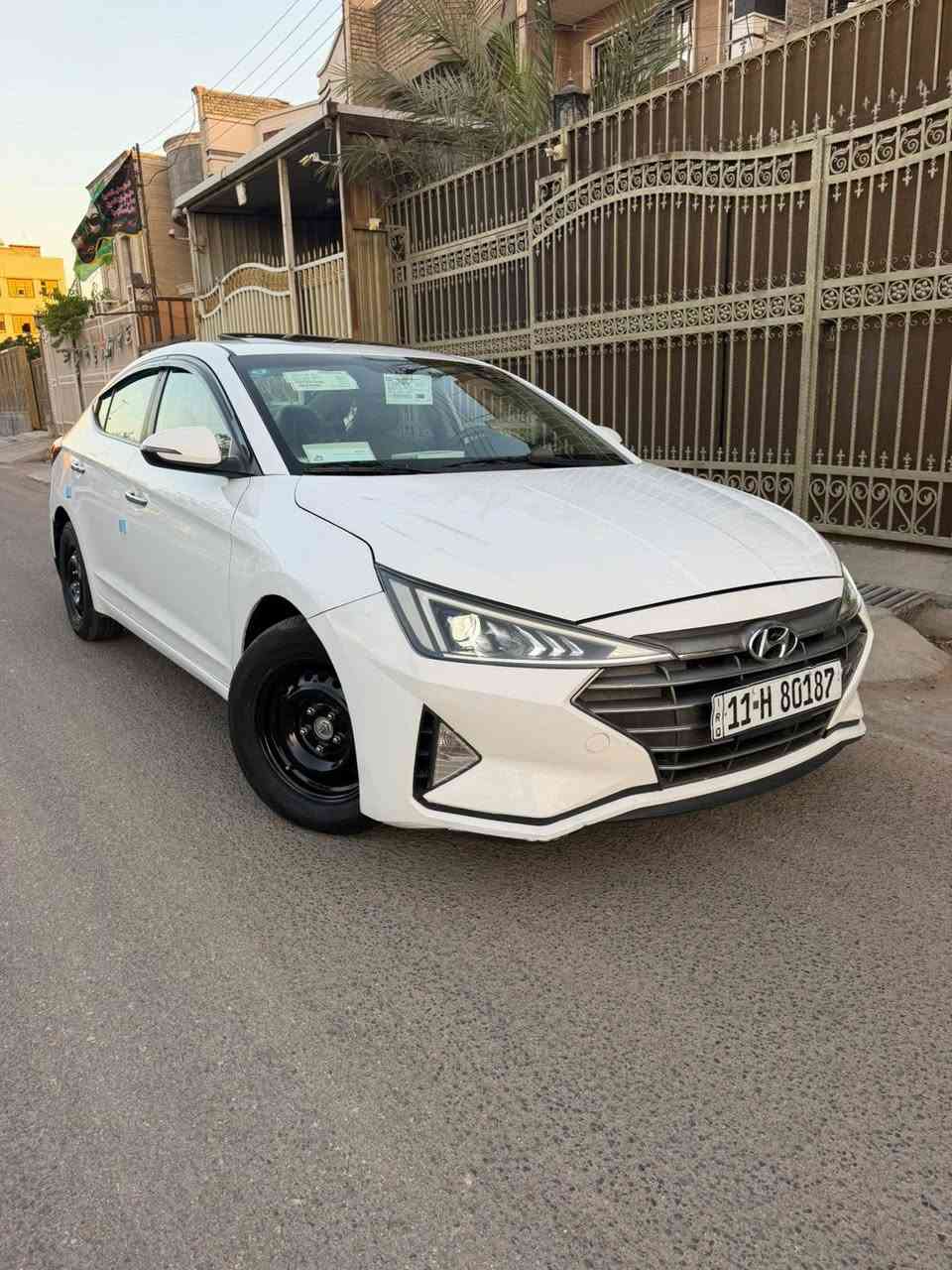 النترا للبيع موديل 2020 خليجي فول مواصفات 1/1 بصمه تشقيل بصمه ابواب فتحه سقف لايت لد محرك 2000 دوش مكرك وكير مكفولات صدر امامي وخلفي جديد تخم تاير جديد تبريد ثلج رقم بغداد الدولي الجديد تحويل مباشر ماشيه 92 السيارة بيها حافة البنيد وحافة جاملق امامي صبغ والباقي مكفول كفاله السعر 138 الاستفسار على الرقم ***********  عنوان بغداد البلديات
