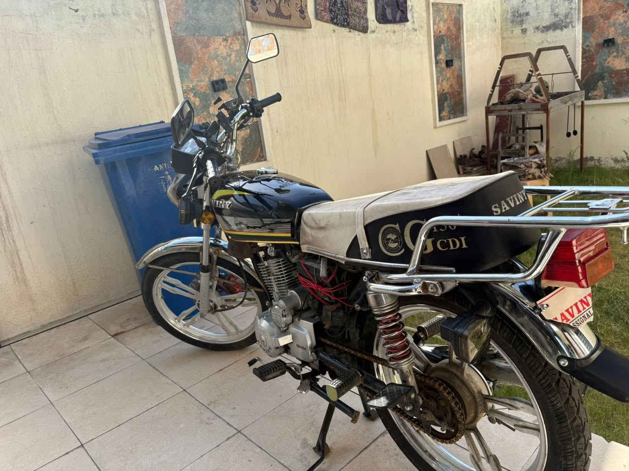دراجه للبيع SAVINY 150
السعر 600.000وبيه مجال 
مكاني بغداد حي الجامعه 
‏***********

