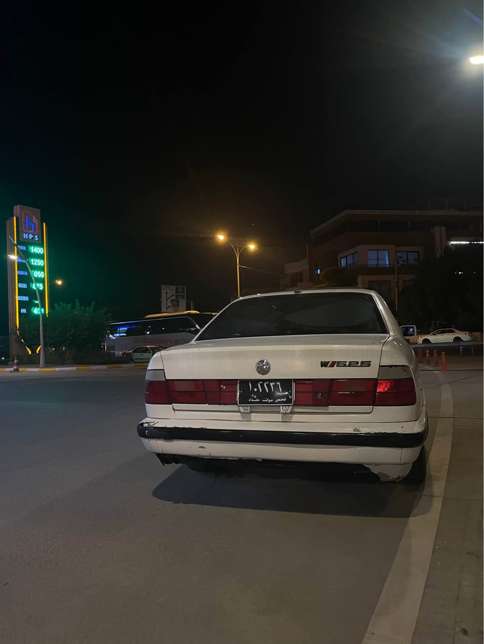 بیئێم دەبلیو مۆدێل ١٩٩٣ سڵایت ٤ جام کارەبا پێشو دوا کەپس پێش پان گێڕو مەکینەی بە شەرت گێڕ عادی ئاڕمی سلێمانی عەسڵ موسو بڕاوە بە شەرت ٥٢٥
*********** السليمانية, العراق

