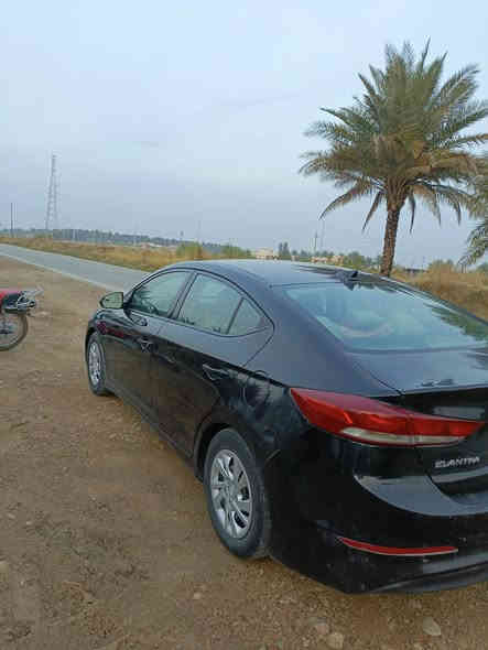 النترا وارد امريكي  ٢٠١٨ الضرار خلفي بدون تبديل فقط صبغ الجنطه وروس الجامرلغات الخلفيات بدون دواخل فقط صبغ سياره كلش نظيفه ومابيها أي نقص السياره بيها منظومة غاز السعر ١٢٨ وبيها مجال بسيط *********** مكان السياره بلدروز
