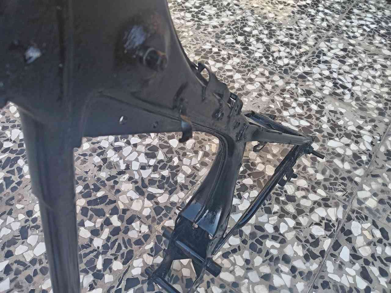 سلام عليكم شاصي للبيع بدون وراق مكفول السعر خاص الشراي تصل عله رقم *********** المكان ابو رمانه قرب طاقه كهرباء
