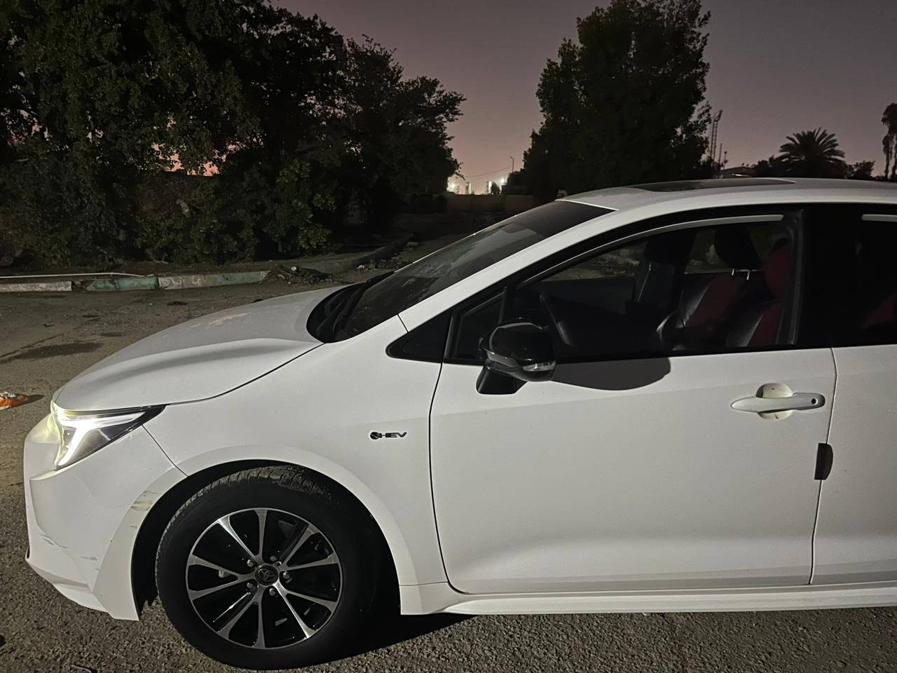 السلام عليكم كورلا ليفين الشكل الأمريكي ماشيه 36الف بيها بارد وملاحظات قليله كلشي موضح داخل الفديو والصور فول عدى الكرسي كهرباء السنويه باسمي تحويل ثاني يوم
المكان:الكراده شارع62
الرقم:***********
السعر:22مليون وبيها مجال
اهلاً و سهلاً بالجميع
