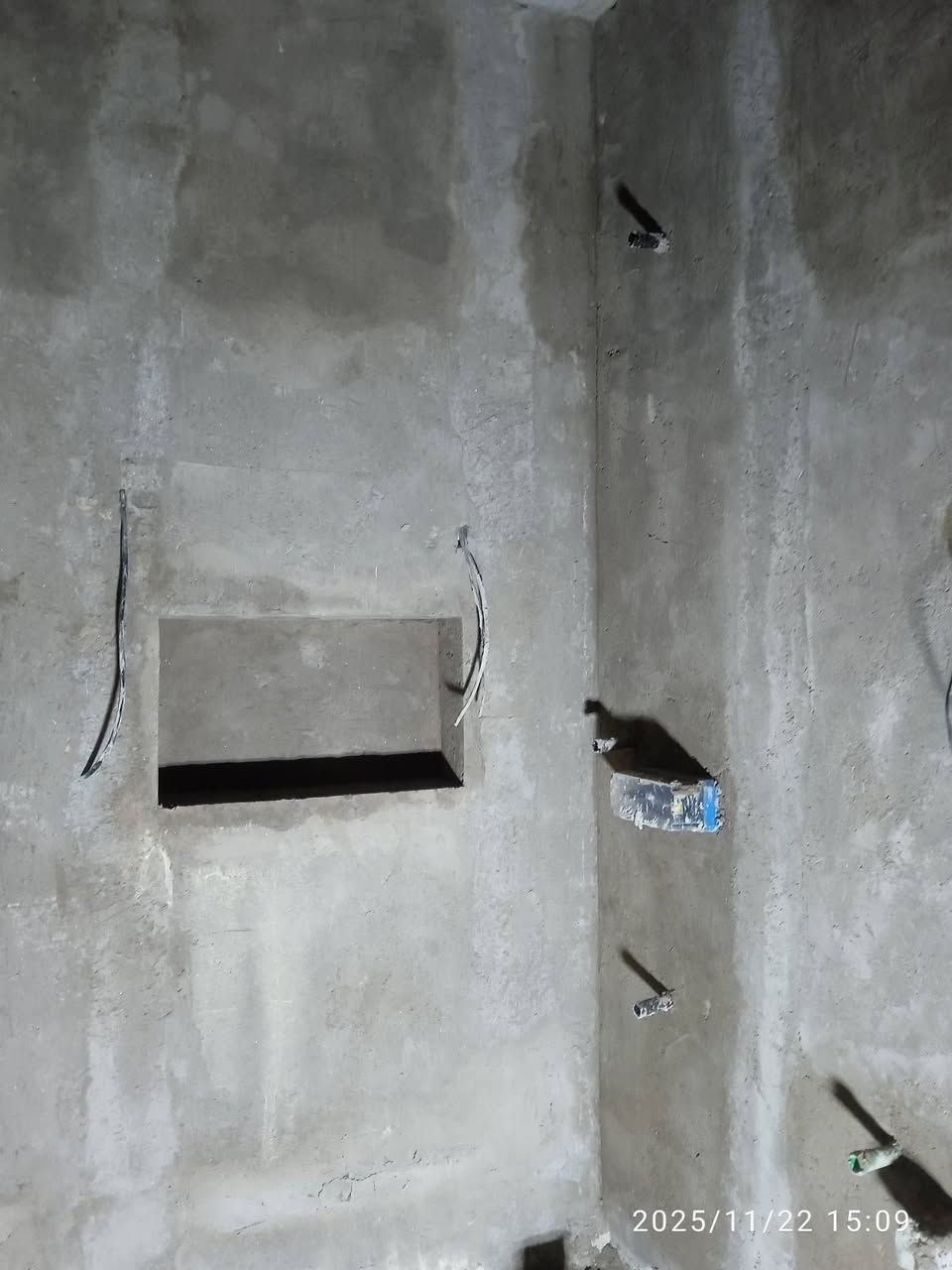 السلام عليكم
خلفة لبخ مصرى درجه اولي 
 بغداد فقط شغل هندسى ملتزم بالمواعيد جوده بالعمل شغل ناعم و خشن و طلس و فوم وكوبلنات وتشميع وتصفير
 رقم الواتس اب ***********
