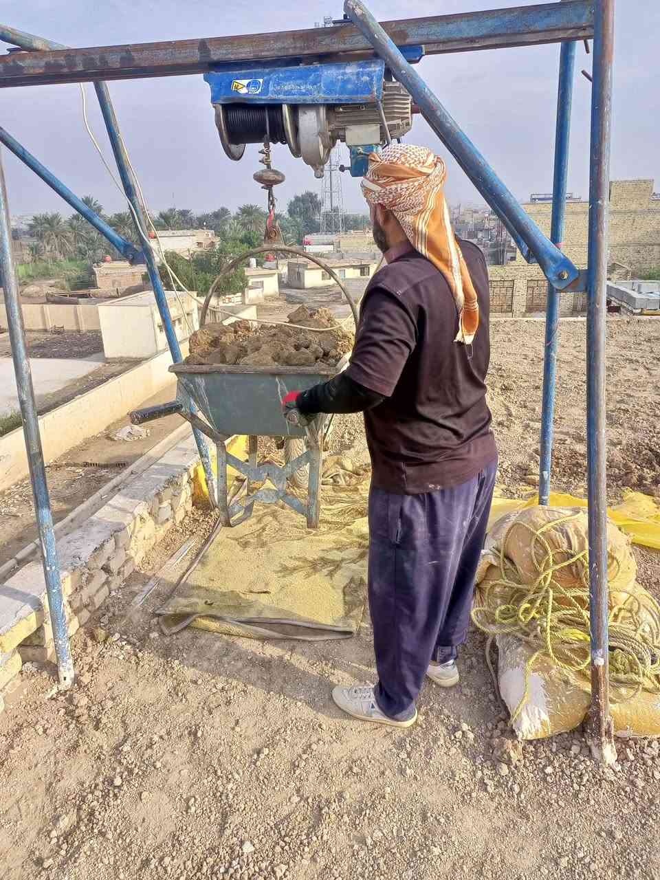 موجود ونج تصعيد جميع المواد البناء طابوك رمل سمنت تراب تصليط بيوت عنوان ميسان كادر  كامل واتساب ***********
