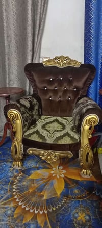 عندي هاذة تخم نفس هاذة ترتيب 2كبار و 4زغار و 12كوشة مالت تخم بغداد زعف...