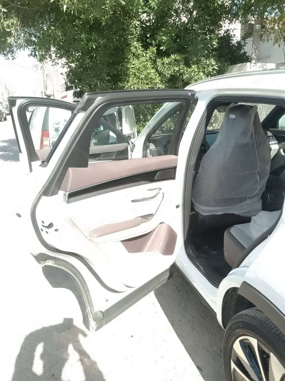 جميع نواع زجاج اليسارات القديم ولحديث نقل وشدداخل بغداد مجانن
وبنسب السعار رقم الهاتف ***********
