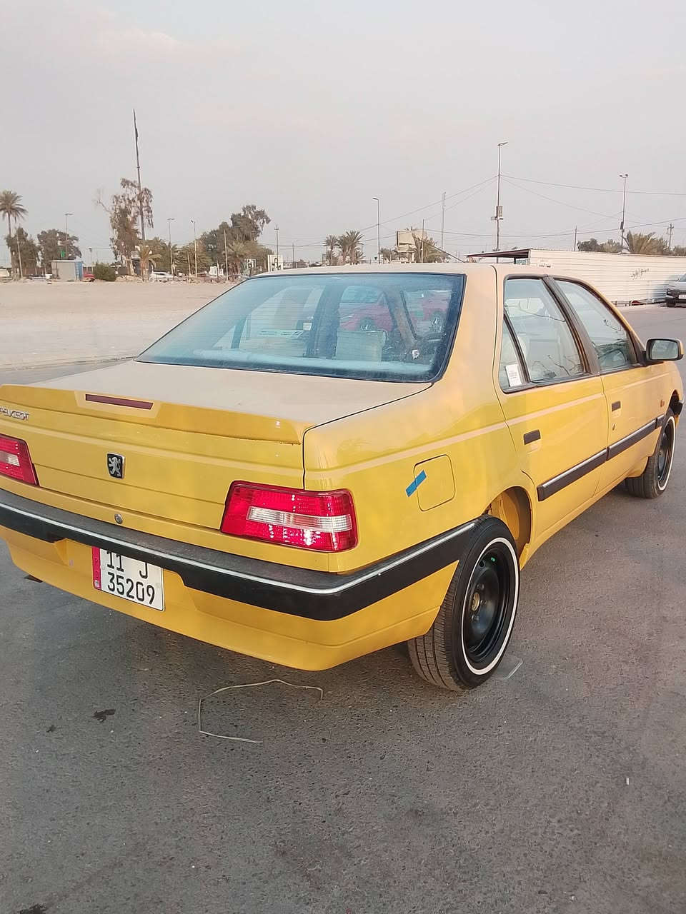 السلام عليكم بيجو لميس موديل 15 السيارة جديدة كير محرك صدر تبريد صدر تخم تاير جديد السعر 47 وبيها مجال بسيط حك الجية الاستفسار ***********
