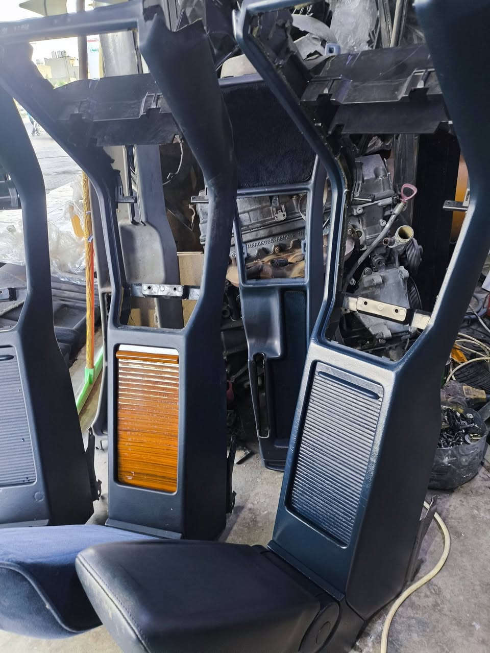 السلام عليكم عشاق مرسيدس متوفر ادوات احطاطيه مرسيدس غواصه دب جامبو شبح ام عيون 190  عنوان كركوك عندنا توصيل كافه المحافظات تحياتي ***********
