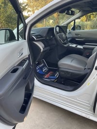 سينا XLE هايبرد • ٢٠٢٤ • ١٤٠٠٠ كم