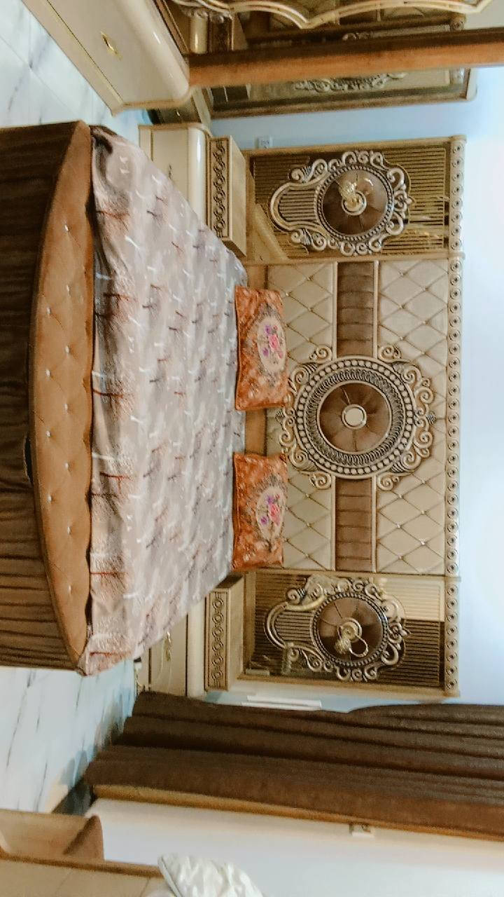 غرفه نوم حلوه تركيه بيه شغلات بصيطه رادله سعره اني نأخذه 23ورقه وسه رايده 7اوراق وبيه مجال ***********
***********
