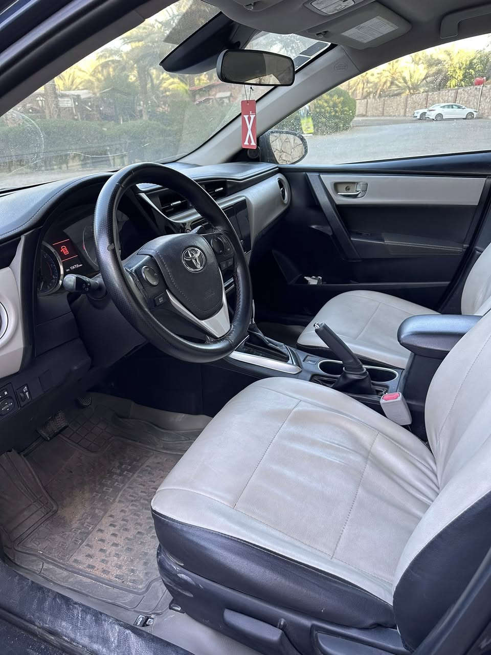 السلام عليكم ، كورلا 2018 امريكي مواصفات le حادث امريكا طخة بالبنيد بدون دواخل وبدون تبديل بارد فقط وبالعراق صار بيها شخط وانصبغ نص جاملغ وباب بدون قطرة معجون ملاون فقط ماشية 106 ، سنوية ل2030 بأسمي تحويل ثاني يوم ، كير مكينه تبريد حدادية كلها كفاله ، مكان السيارة كربلاء طويريج ، الشراي يتصل بيك خير وتدلل *********** اتصال فقط وبي واتساب فقط اتصال
