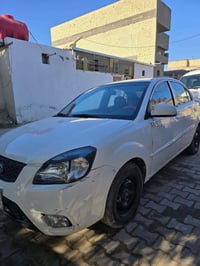 كيه ريو 2012 سياره صبغ عام لجماليه بدون ضربه سياره بيها  خيط بخار 67 و...