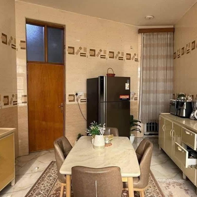 ✅ #دار_للبيع ___طابو صرف✅

🏗️📍المــــــــوقع//حي الضباط الأولى_قرب مدرسة الحلة

✏️المســـــاحة//202.5 

      🧱✅بناء حديث درجة أولى ✅🧱

🧱🧱طـــابق الأول // يحتوي ع (غرفة نوم 🛌 ➕مطبخ➕هول➕ صالة➕ مجمعات صحية عدد 2➕كراج سيارة 🚙 ➕حديقة

🧱🧱طابق الثاني//غرفتين نوم  ➕مجمع صحي ➕هول

 🏫📚نستقبل جميع عروض البيع و ترويجها بإعلانات ممولة 
      للمزيد من التفاصيل الاتصال او المراسلة خاص 

حسين السعيدي ***********_ ***********
حجي حسن السعيدي ***********          
علي السعيدي ***********_ ***********

 📍موقع المكتب  📌 الحله - حي الامام علي(ع)_قرب المول الجديد _مقابل مجمع الوافي
