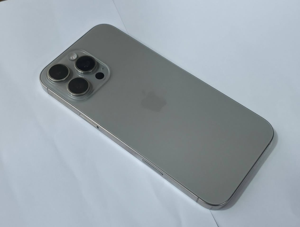 بالقسط على راتب الرافدين مكتب الهدى' 
ايفون 16 برو ماكس دبل سيم ذاكرة 256 بطارية 97٪ نظافة 100٪ نموذج ZA متوفر على 18 شهر بدون مقدمة 
موصل حي النور قرب ملعب الكلاسيكو عمارة الصافي مقابل حلويات الرائد 
*********** اتصال او واتس
*********** اتصال او واتس
