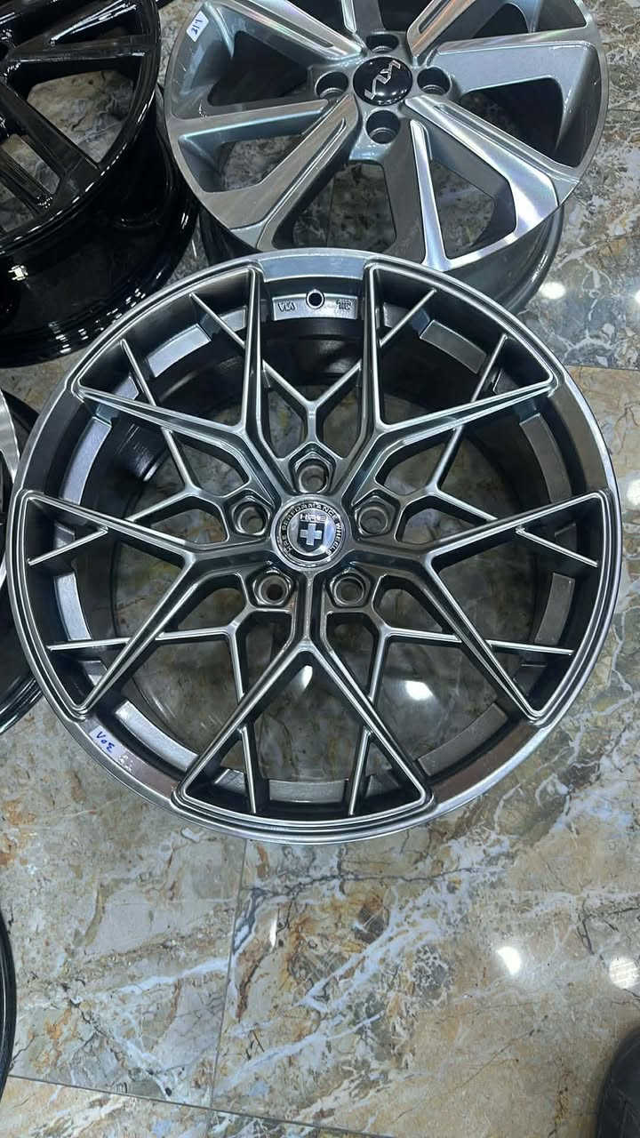 السلام عليكم
Hre FF10

متوفرحجم 19             اسود 
متوفرحجم 18 اسود-سلفر 
متوفر حجم 17 اسود-سلفر

جديد غير مستخدم
يتوفر توصيل لكل المحافظات
*********** 
***********
