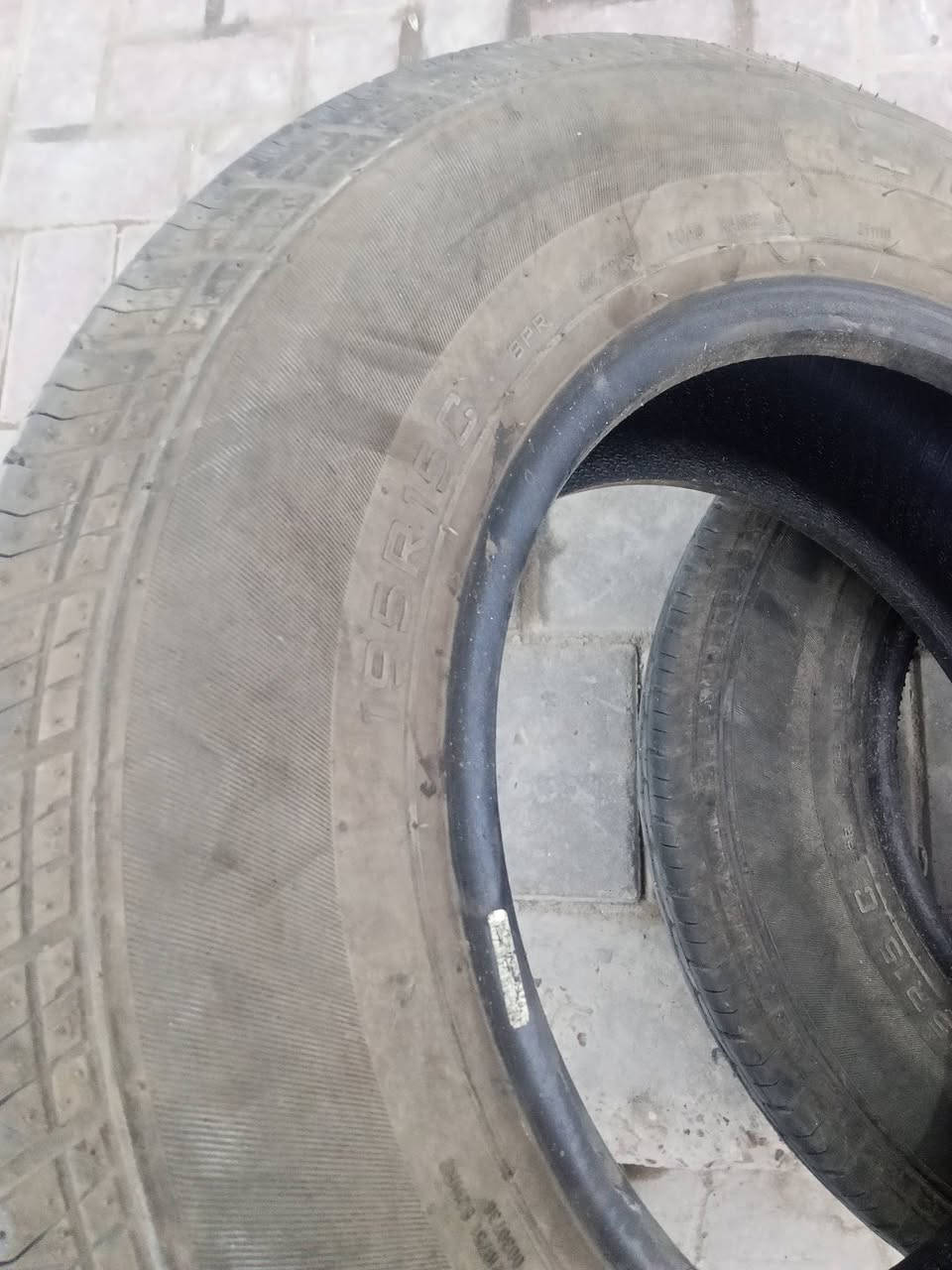 السلام عليكم زوج تايرات
15/195R
السعر 80تايرات أخو الجديد ولا ركعه ولا فتيله 
إنتاج 25
بغداد مدينه الصدر 
***********
