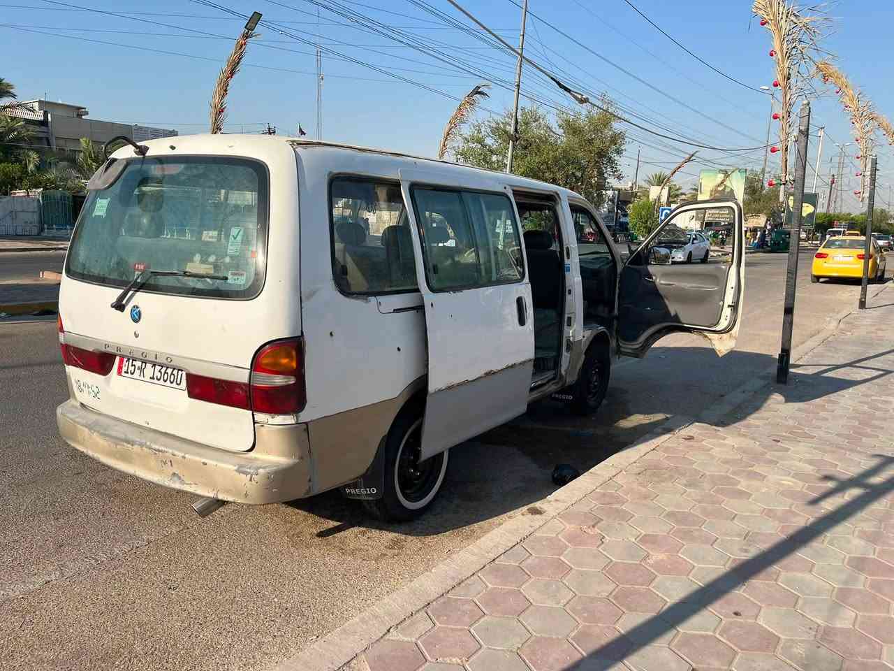 كيا بريجو موديل 2000 رقم إنكليزي تخم تاير مكينه مكفوله كشنات ستاركس كهربائيات كلها شغاله الراغب بشراء الاتصال ع رقم *********** مكاني بغداد
