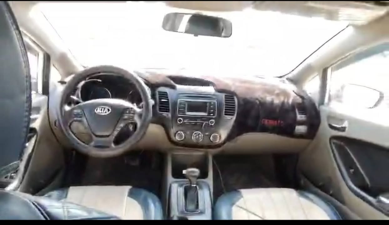 لبيع سيراتو خليجي موديل 16 كير محرك تبريد ثلج بية  دحجة بسيطة بلجوملغ الامامي مكينة 1600 رقم ذي قار تحويل ملكية مباشر السعر 117 وبية مجال بسيط للاستفسار الاتصال بلرقم *********** وات ساب
