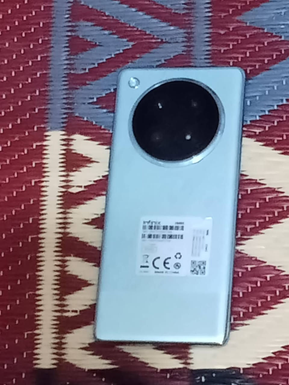 سلام عليكم جهاز Infinix ZERO 40 اهو جديد والله ما بي شي بس هذا الكسر الكبالكم مكاني بغداد رقمي ‏‪***********‬‏
