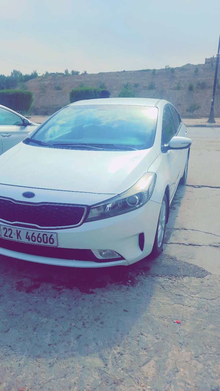 سيراتو 18خليجي كامرة خلفي أسويج تخكم ستيرن الظرر جاملق أمامي يمنة مصبوغ السعر13500السيارو بأسمي رقم أربيل/الأتصال/***********
