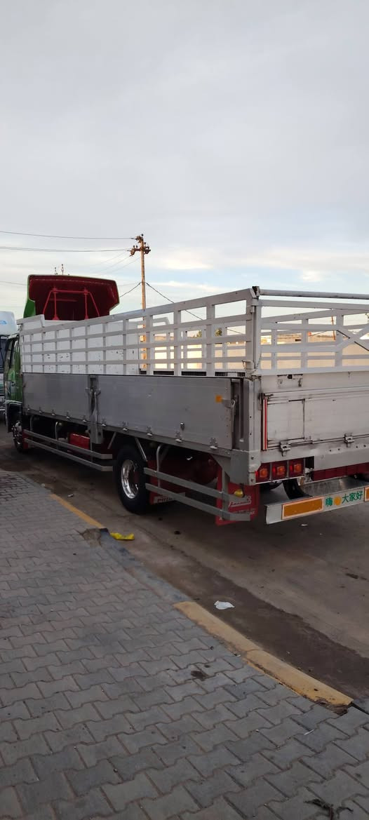 السلام عليكم هينو سته وربع بلادي مكينه سبعين سوبر سياره جاهزه من كلشي المكان الكوت الشهداء ***********
