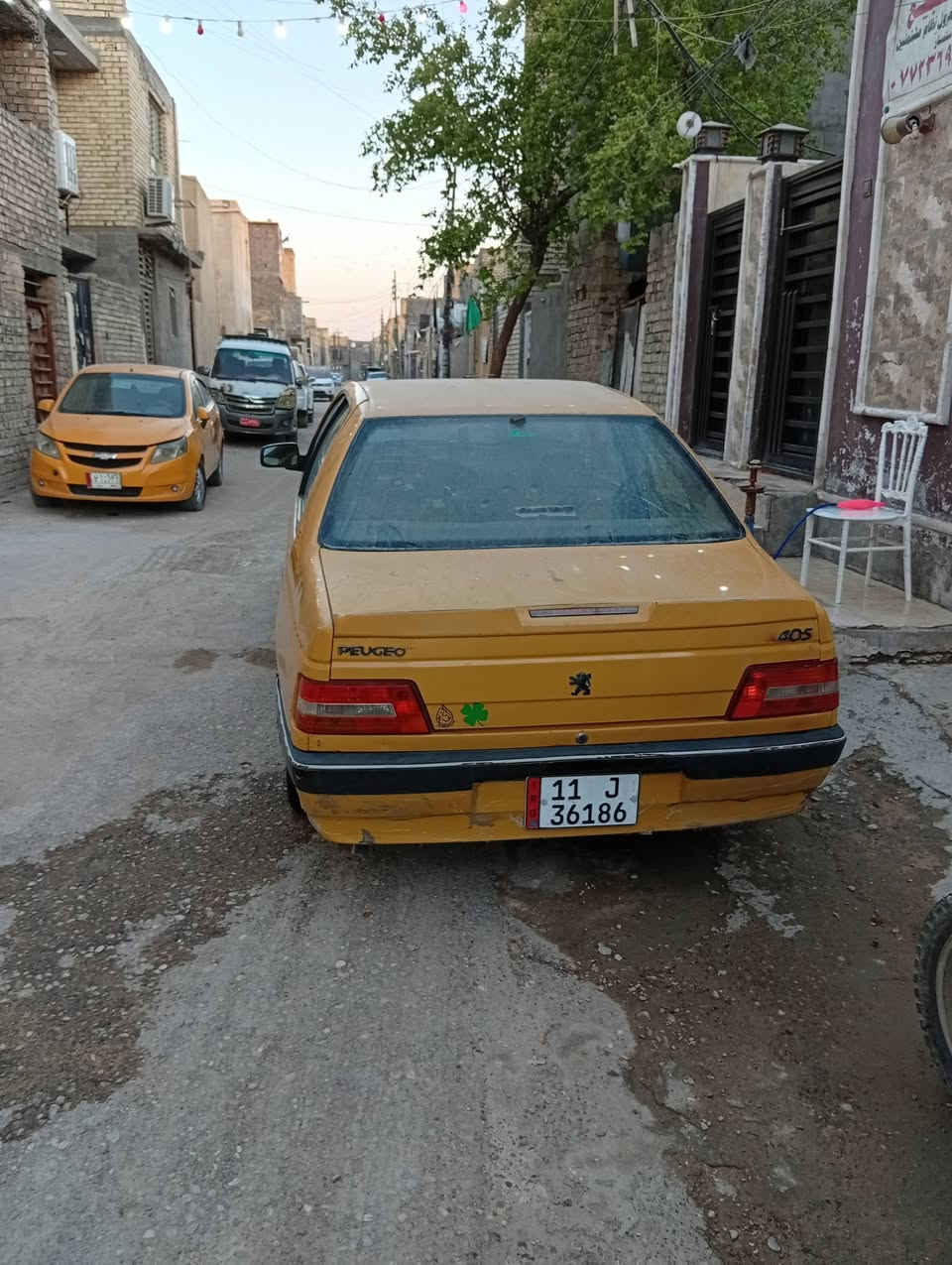 السلام عليكم بيجو لميس 2015لسيارة جاهزة على أخر شي مكينة وكير جدد منضومة تبريد جديدة تخم تأير دوشمة عام كهربائيات كلها شغاله لسيارة جاهزة كبل للشارع  بيها بنيد صبغ بدون ضربةوكم رصعه زغار بل جاملغ لخلفي .السعر 38وبيها مجال قليل لسيارة باسمي تحويل ثاني يوم مكاني بغداد حي اور ***********
