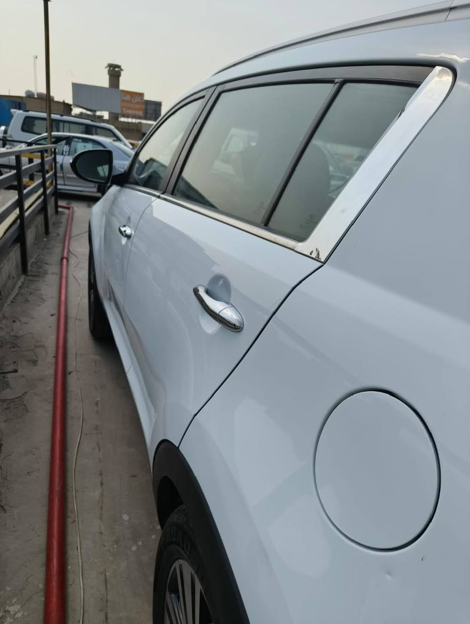 سلام عليكم للبيع كيا سبورتج وارد خليجي مديل 15 محرك 200 دوش المرغوب موصفات اشاير بل مري حساسات كامره خلفيه ومعروفه موصفتها سياره نضيفه  رقم بغداد بسمي تحويل
 مباشر سياره مكفوله من ضربه فتح صبغ عده شكم رصعه
 بس ما مبينات سعر 155 العنوان بغداد العبيدي رقم ‏‪***********‬‏
‏‪***********‬‏
