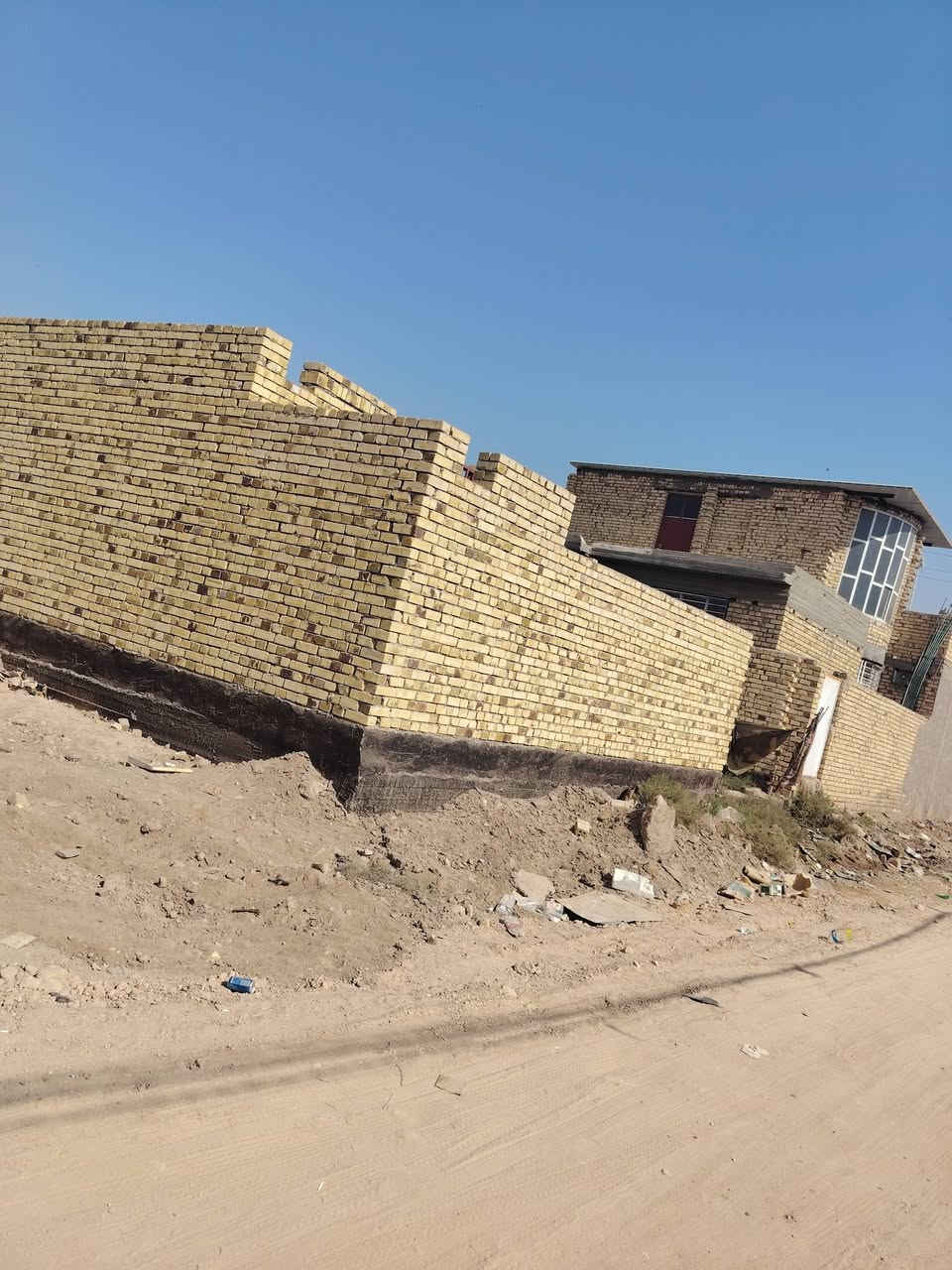 السلام عليكم
# هيكل ٢٠٠ متر  للبيع الموقع قرب المصلاويه جهة السوك الموقع ممتاز و موجودة كافة الخدمات والسعر مناسب جدا

الاستفسار والاتصال ع الرقم ***********
