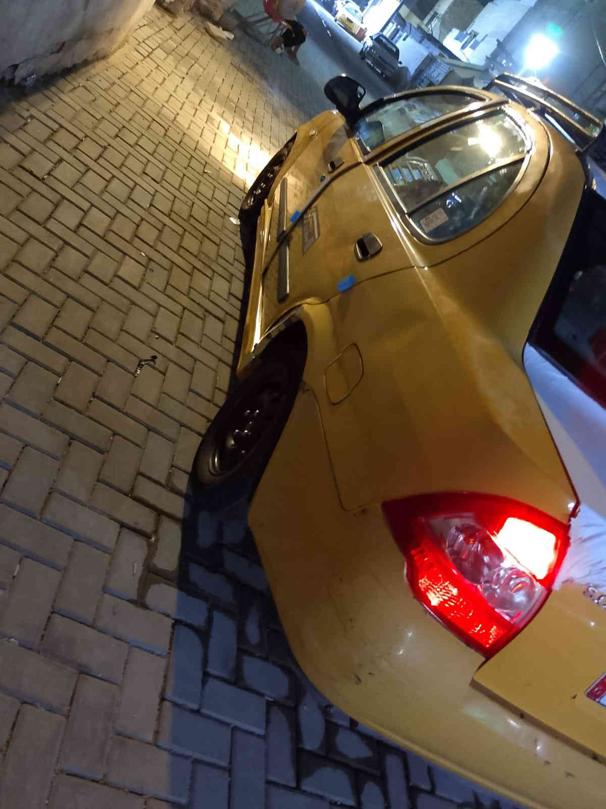 2015 كير تبريد صدر تخم تاير نضيفات تدفئه شغاله بسمي مكينه تبخر كاسره رنك مكاني الدوره بيها جاملغ شواصي مكفوله قفل من الاخير 28  من الاخير ***********
