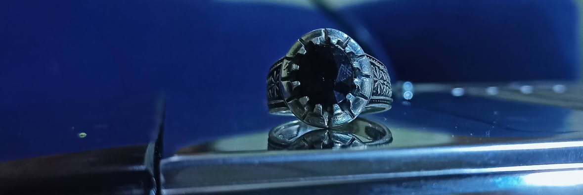 السلام عليكم 
🔵للبيع ياقوت ازرق (زفير) بسعر  45 الف فقط


**إذا كنت صاحب هذا الإعلان وتريد حذفه لأي سبب، رجاءا أرسل رسالة إلى الدعم الفني**