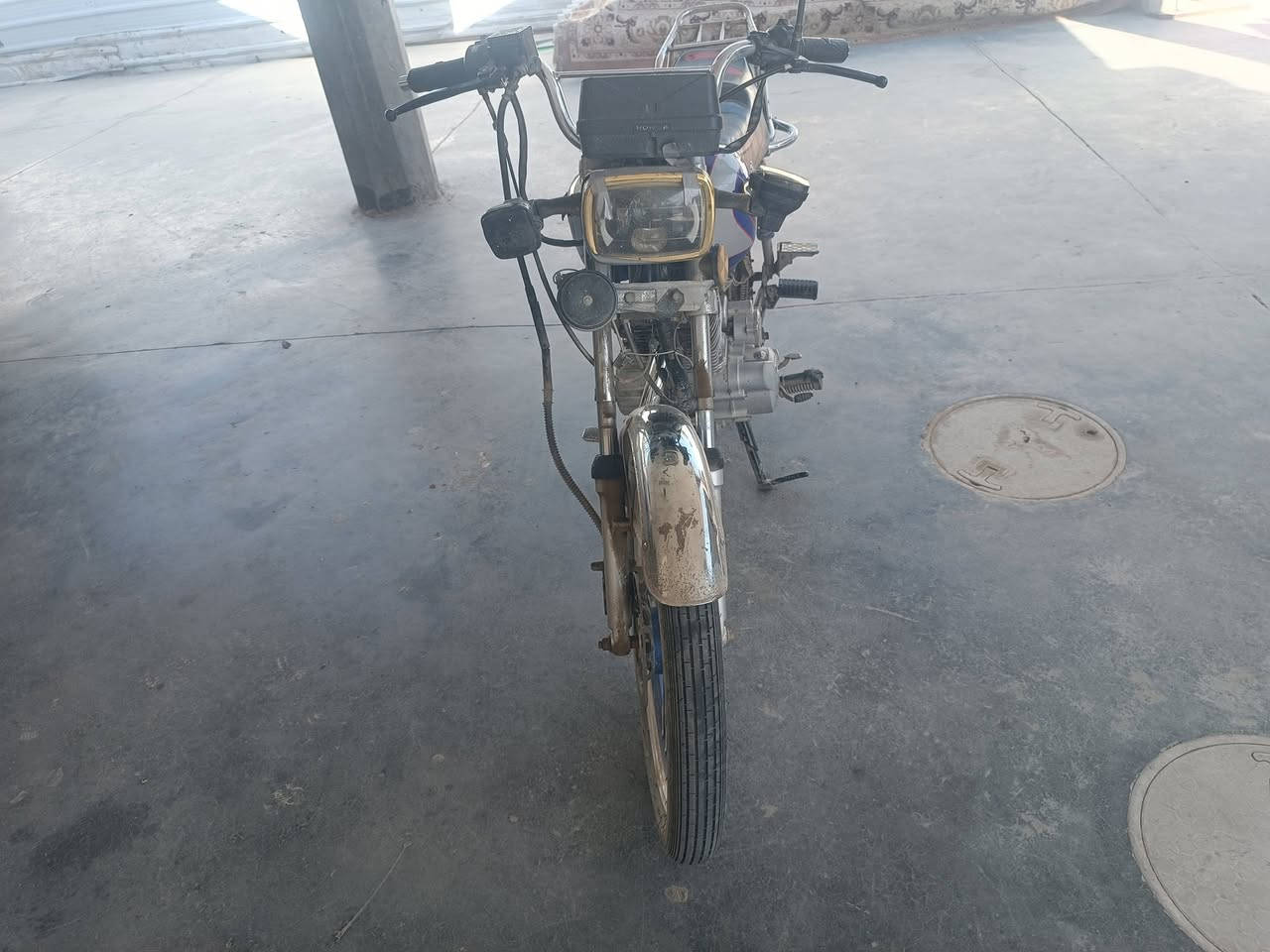 اسلام عليكم دراجه للبيع 2020
بغداد الدوره 
400 وبيها مجال 
***********
