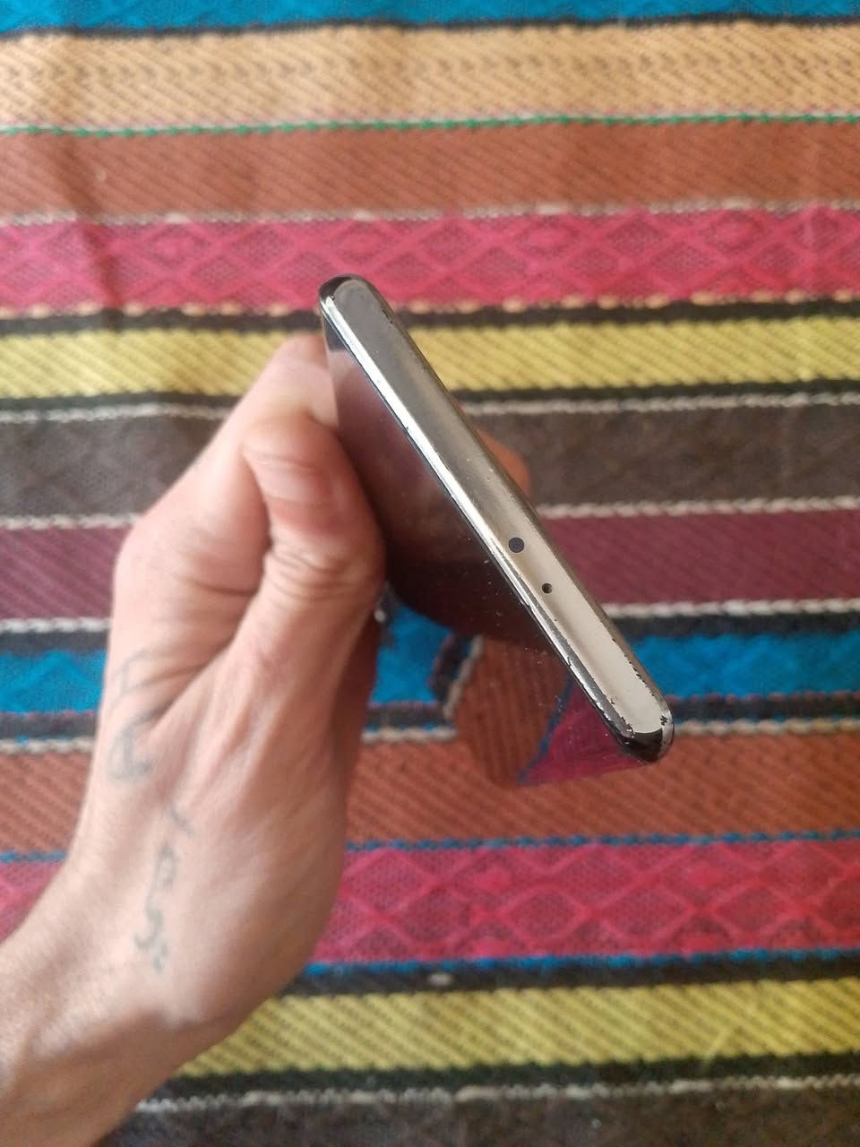 سلام عليكم جاهز هونر x9a ذكره 256 سعر 180 وبي مجال بصيط وهاذه رقمي ***********
