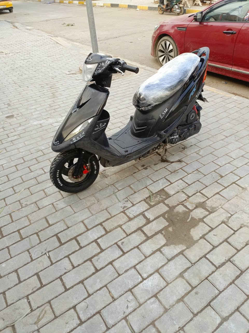 ماكس عدله سرعه 120 شلعه شك الكاع معدل كهربائيات سلف هندر كفرات كلها مختمه اوراق كامله وبسمي دراجه كامله مكمله سعر 525 مكاني الحسينيه مال راشديه بغداد 
***********
