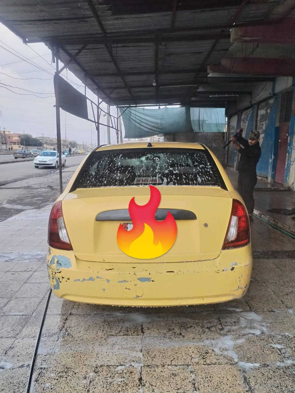 السلام عليكم اكسنت للبيع موديل 2009محرك 16امريكي كود واحد بلا تبديل اي قطعه ضرره موضح بالصوره شبرين يم قفل الباب وبيه تلكيطات معجون كير توماتيك منضومه غاز بيه كرت كاربون بانزين بيه السعر 98 وبيه مجال شي قليل(شرط التحويل) للستفسار الاتصال على الرقم ***********
