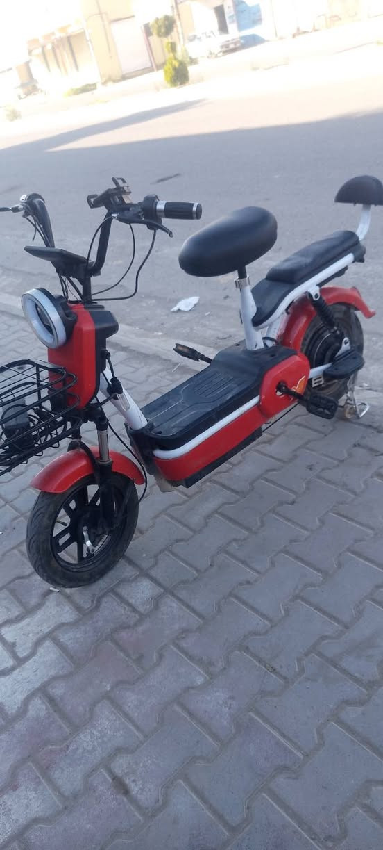 السلام عليكم
بايسكل شحن للبيع
السعر اخو البلاش 😊
حجم 14 
السعر 170
بطاريات شرط ع فحص جديد
السرعة 99 حقيقي
بلوتوث شغال لايت عالي ناصي اشاير يمين يسار رباعي شغال
مكاني الشرقاط قرب كراج الشرقاط بضبط
رقم الهاتف***********
المعاينة والستلام من موقعي فقط
