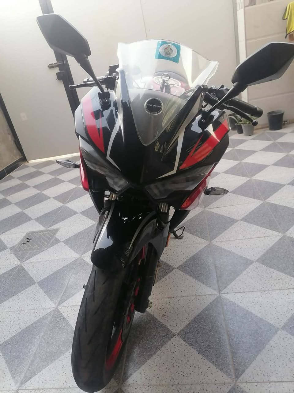 السلام عليكم دراجه دايوان بطح محرك ربع 250 كفاله عامه موديل 2023 ماماشيه قليل كلش ومرقمه رقم بغداد وسنويه لل2023 تحويل ثاني يوم سعره 2،500 وبيه مجال لشراي الشراي يتواصل ع الرقم مكلف بنشر ***********
