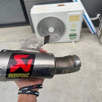 اكروبوفيتش اصلي • تيتانيوم • يناسب BMW17