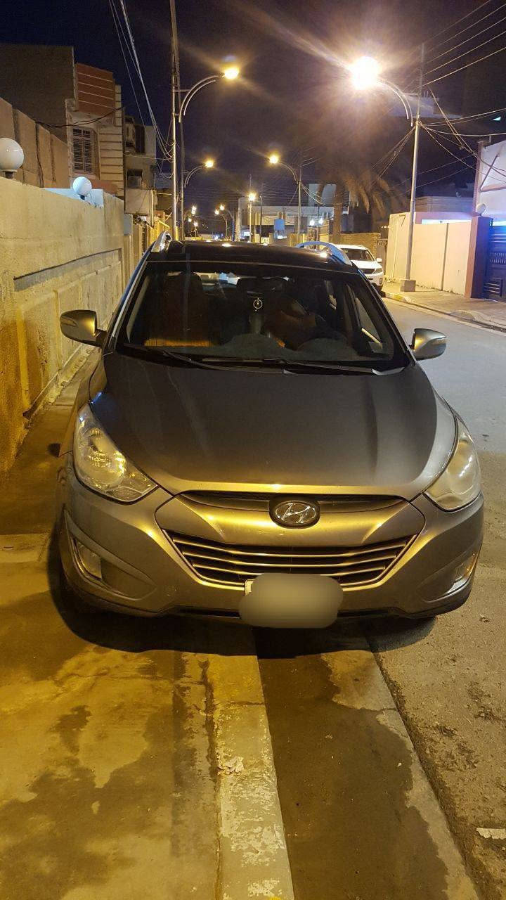 توكسان موديل 2012 خليجي نص فول محرك 2000 دوش
بانوراما
شاشه 
كامره
حساسات
تحكمات ستيرن
الارضيه مبطنه جلد
اشاير بالمري
تبريد ثلج
الرقم الجديد مميز جدا سنويه 2030
ضررها صبغ نص باب مال السكن بدون معجون
وبارد بالجاملغ الخلف السايق
السعر 12000$ وبيها مجال
الاستفسار على الرقم ***********

