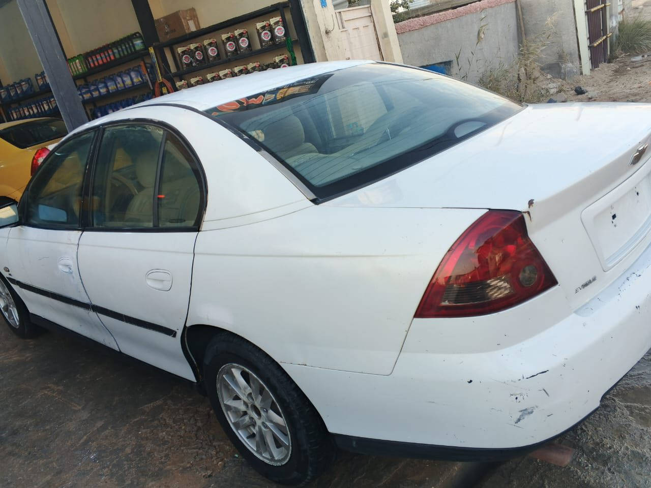 السلام عليكم
لومينا 2004 مزاد 
وكالة باركود من صاحب المزاد
معاملة كاملة تترقم بابل 
السيارة مابيها اي ضربة فقط صبغ بيبان 2 الامامية لان صبغ من ازق للابيض 
بريك abs شغال سايد بريك شغال
محرك وكير 3000 راس الثور جدد
غرفة حلوة دوشمة جديدة
ارضية جديدة
تبريد شغال
تخم تاير 
كهربائيات كلها شغاله فقط بانزين والكليو متر واكف 
والسيارة يحتاجلها حدادية نص عمر 
مكان السيارة بابل 
السعر 29 وبيها مجال بيع فقط.
***********
***********
