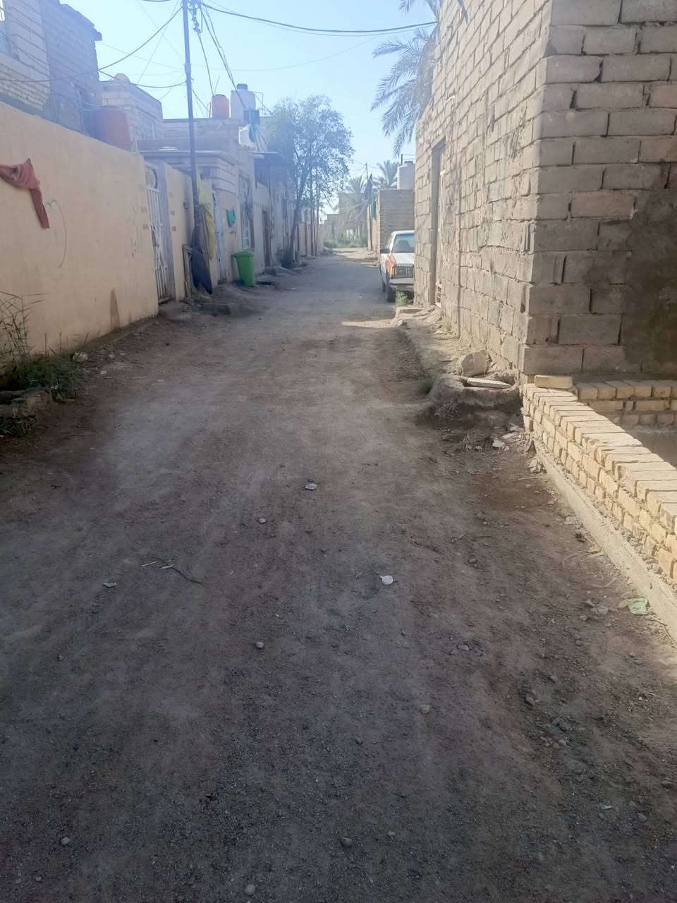 سلام عليكم بتلو للبيع في سوك شيوخ منطقة الحسائية قرب باب الزهراء يحتوي ميت متر غرفة وصالة وصحيات داخليات ومطبخ وديوانية للستفسار نتصال علة الرقم الهاتف *********** سعر القطعة 14 بية مجال
