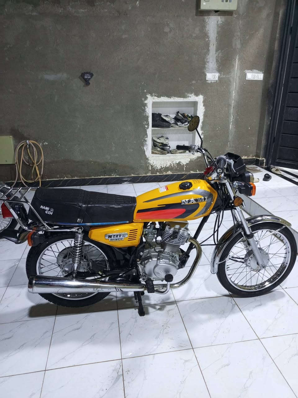 سلام عليكم اصلي شلامجه موديل 23 بشهر ال11 كفاله عامه من كلشي من الفتح والتبخير والتنقيص شرط الفحص ماطور جديد اوراق 4 مكاني كوت شراي اتصل ***********
