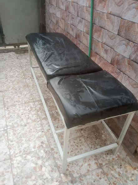 سديه طبية عراقية للمرضى أو للعيادات 
صنع عراقي حديد قوي ما يهم اي وزن تتحمله 
جديدة و نظيفة و اسفنج جديد موجوده بناصرية حي اريدو 
و يوجد توصيل داخل ناصرية 
السعر ٩٠ الف 
***********
