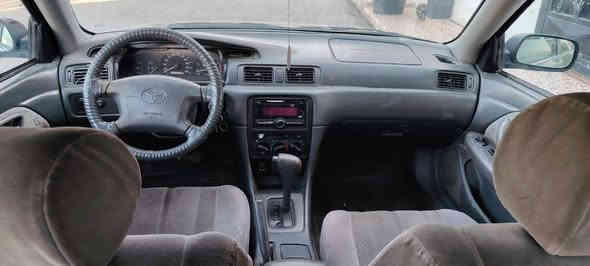 تۆیۆتا کامری مۆدیل 2001
گێڕ تۆماتیک و تەبرید
ئاڕمی پلاستیکی دهۆک بەشەرتی غەرامە سەیتەرە مەفرەزە دایرەی مرور
حیزام بۆیاخە بۆ جوانی بە بێ مەعجون دەعمو لێدراوی نییە 
چوار جام کارەبا ئاوێنە کارەبا قوفڵ مەرکەزی 
چوار تایەی سفری بۆ بەستراوە ڕادێتەری لۆک تازە بەستراوە
گێڕو مەکینەو ئاڕم و ئاوەلیات بەشەرت
سەیارەکە هی ماڵی خۆمانە هەموو گیانی بەشەرت...
شوێن...هەڵەبجەی تازە
نرخ...56 وەرەقەو معامەلە
ژ.م...***********
*********** السليمانية
