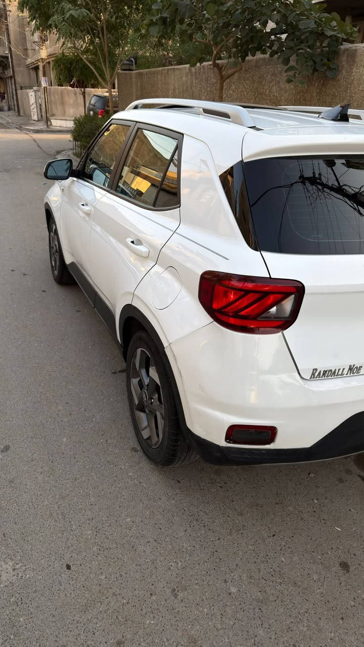 السلام عليكم
هونداي فينو للبيع ٢٠٢٢ 

حادث السيارة مبدل بيها جاملغ جهة اليسرة 

وباب السايق بيها بارد وطاك ايرباك ستيرن وبردّه 

فول مواصفات ما عدا البصمة 

مكان السيارة بغداد / كم ساره 

***********

السعر ١٤٠ $ وبيها مجال شي بسيط
